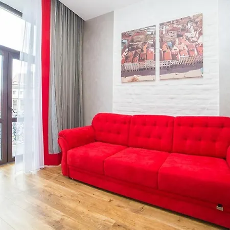 Miskevycha Square 5a Apartment- View Of The Center Of With A Balcony דירה