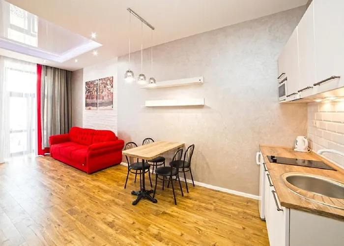 Miskevycha Square 5a Apartment- View Of The Center Of With A Balcony Appartamento